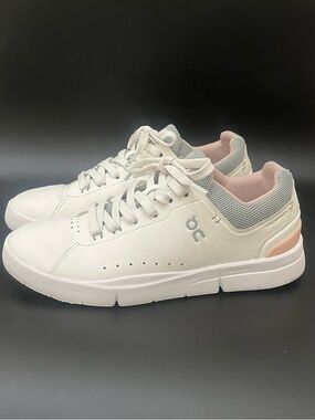 On The Roger Advantage White/Rosehip Sneakers Womens US Sz 7.5